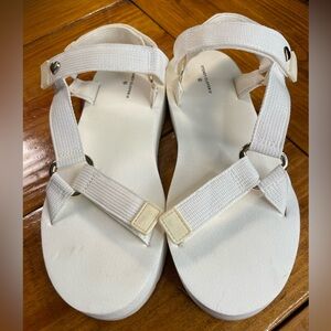 Stoney Clover Lane Sandals Women’s size 7